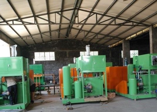 Automatyczna tacka do jaj Tworzenie papieru Pulp Formowanie tacki do pakowania jaj Linia produkcyjna Z 700 sztuk / h Wydajność stabilna