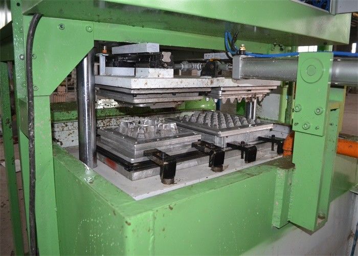 Odpady papieru Stare pudełko Przetwarzanie papieru Maszyna na talerze do jaj Linia produkcyjna Pulp Moulding Fruit Tray Moulding Egg Tray Maszyna do produkcji ceny
