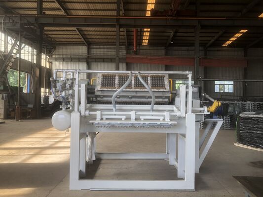Szybka maszyna do produkcji wytłaczanek na jajka obrotowa 2500-3000 szt./h, sterowana PLC, 80/120 kW